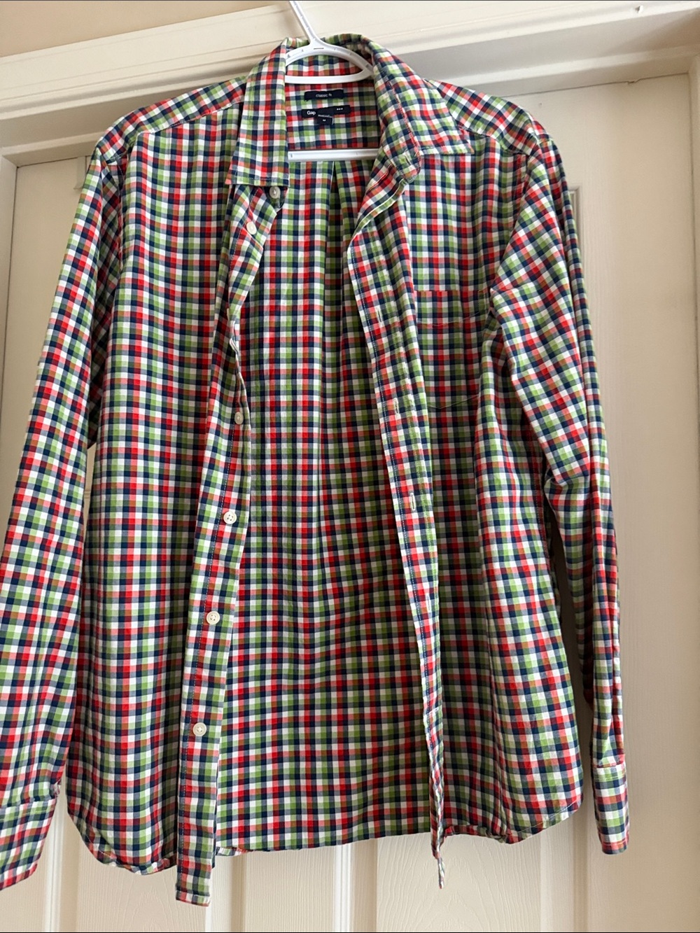 GAP Men's Multi-Color Plaid Button-Down Shirt